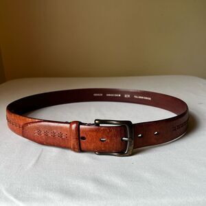 Fossil Full Grain Leather Belt Brown with Brass Tone Buckle Stitching Detail 36‎
